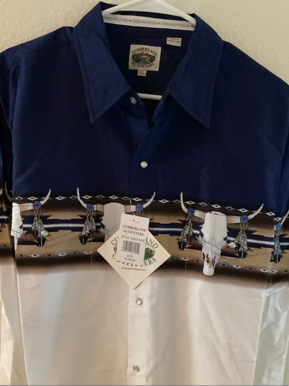 Cumberland Outfitters Men's Navy and White Southwestern Button-Down Shirt